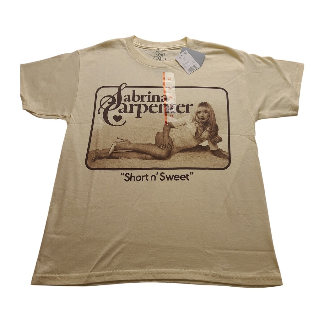 Sabrina Carpenter Short n Sweet Graphic T-Shirt XS Cream White Short sleeve NWT